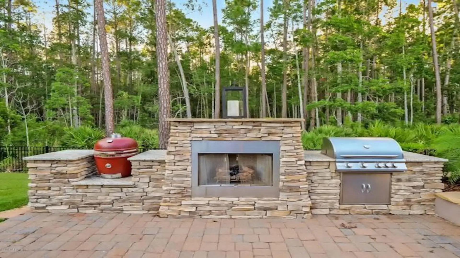 Natural Nocatee - Outdoor Grill Custom Pool Design -Natural Nocatee an Amelia Outdoors Design.