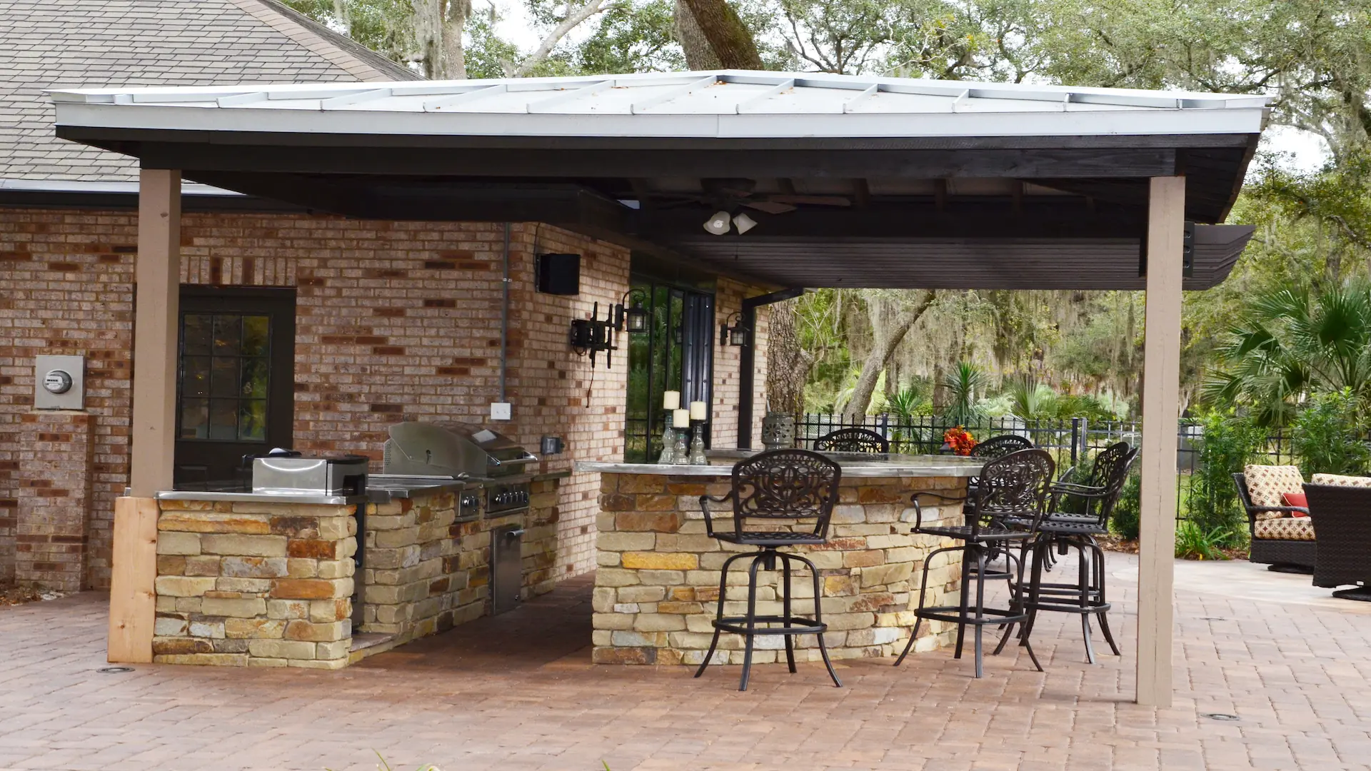 Custom Outdoor Kitchens - Amelia Outdoors
