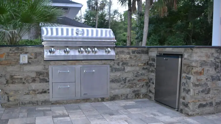 Custom Outdoor Kitchens Designed for You