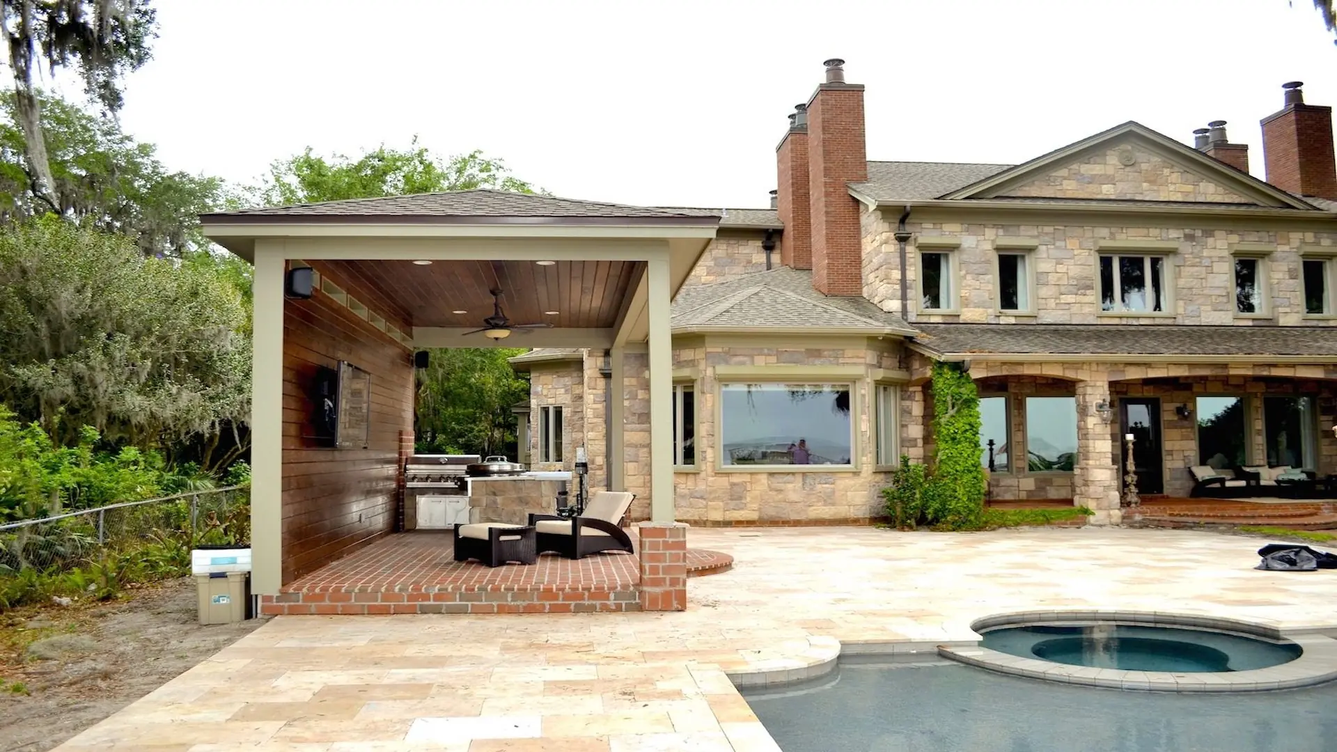 Custom Outdoor Kitchens - Amelia Outdoors