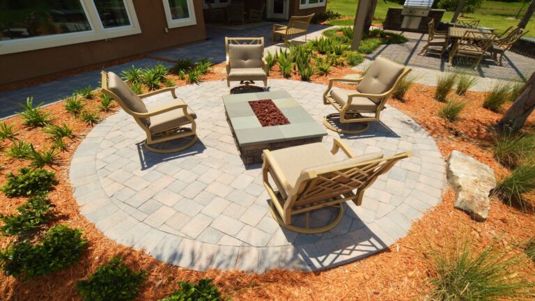 Outdoor Entertaining Area -Deerwood Delight a custom design  by Amelia Outdoors