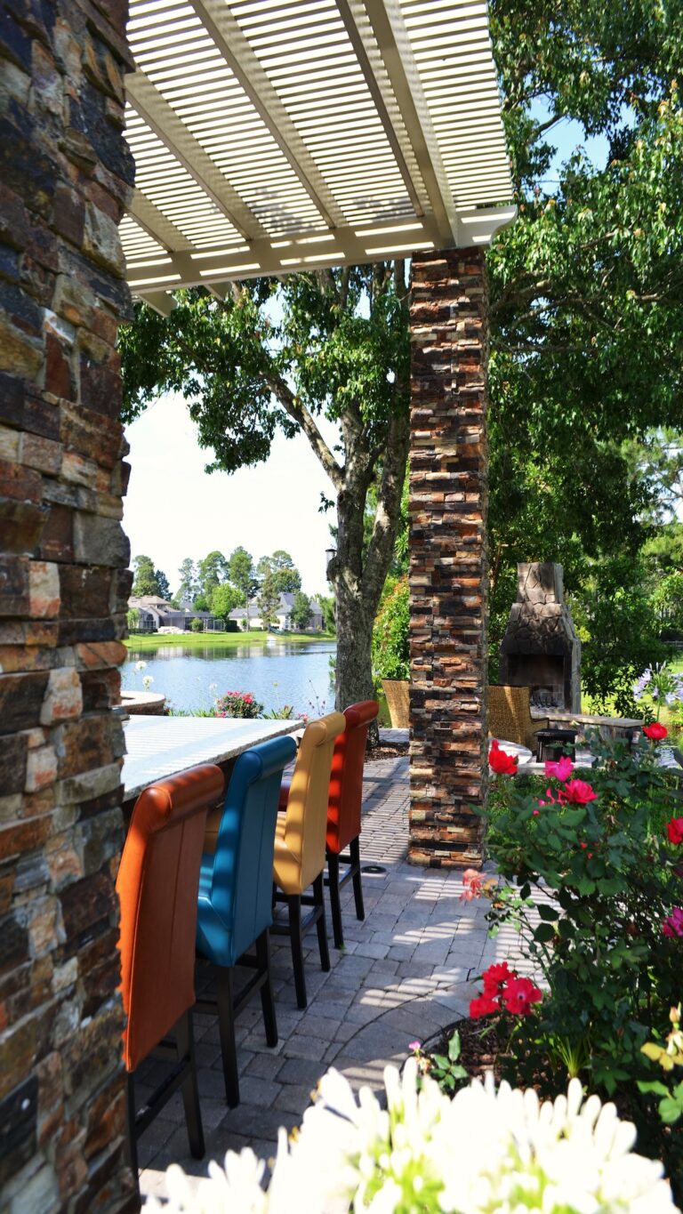 Outdoor Grill and Bar - Greenscape Getaway designed by Amelia Outdoors