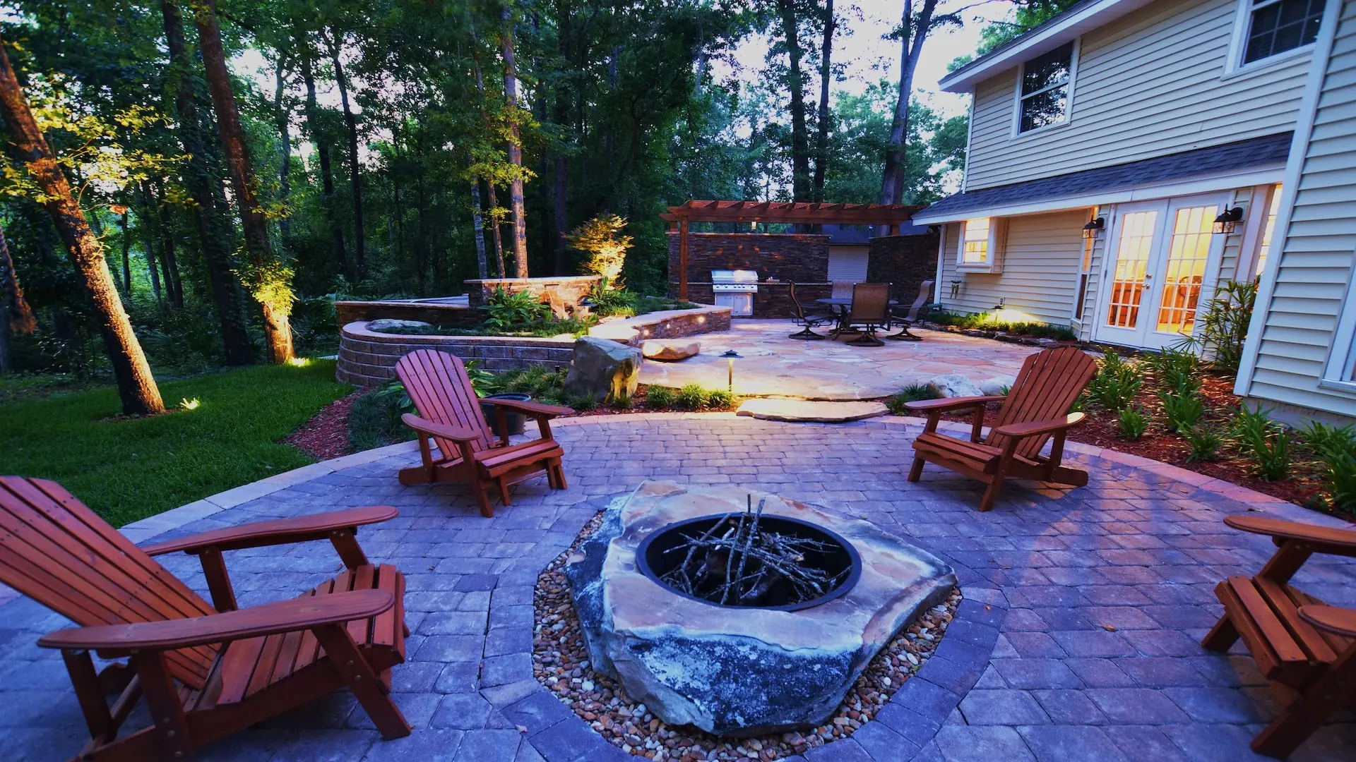 Custom Pool with Water Feature - Poolside Escape an Amelia Outdoors Design