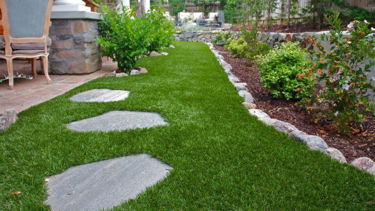 Artificial Turf Backyard - Amelia Outdoors