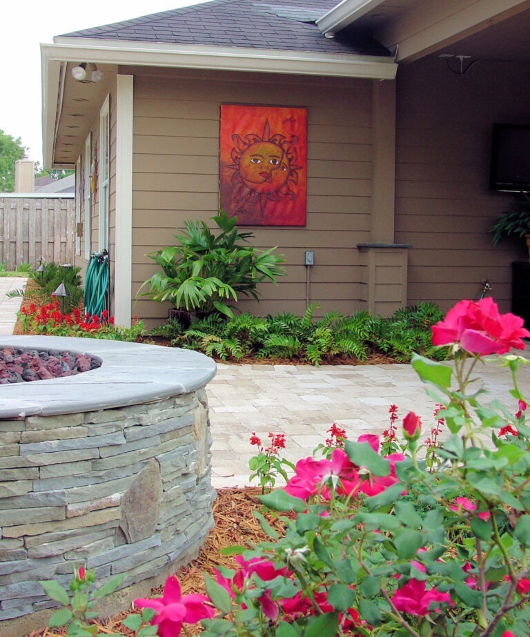 Outdoor Kitchen and Pool - Amelia Outdoors | Coral Cove