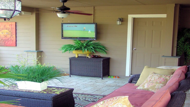 Outdoor Kitchen and Pool - Amelia Outdoors | Coral Cove