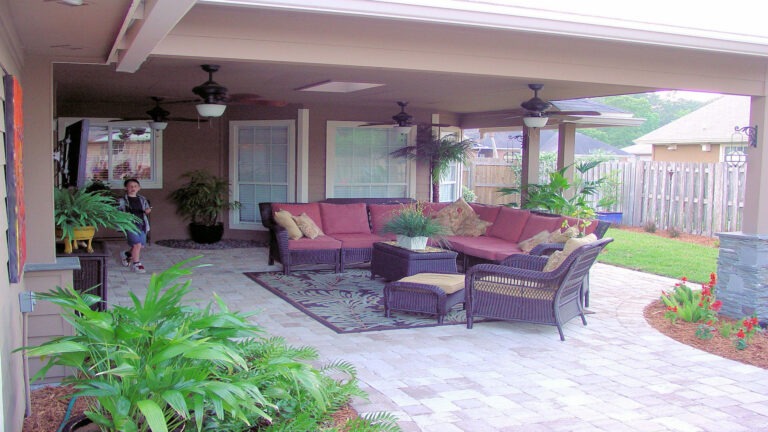 Outdoor Kitchen and Pool - Amelia Outdoors | Coral Cove