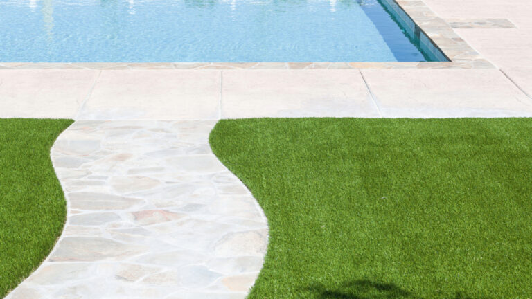 Artificial Turf Backyard - Amelia Outdoors